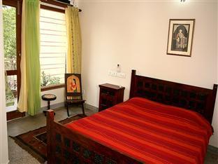 Bed and Breakfast Chhoti Haveli Нью-Дели Экстерьер фото