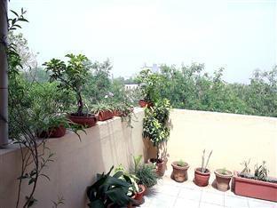 Bed and Breakfast Chhoti Haveli Нью-Дели Экстерьер фото