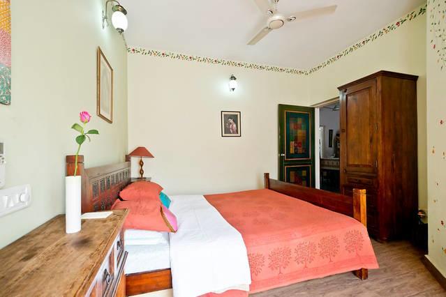 Bed and Breakfast Chhoti Haveli Нью-Дели Экстерьер фото